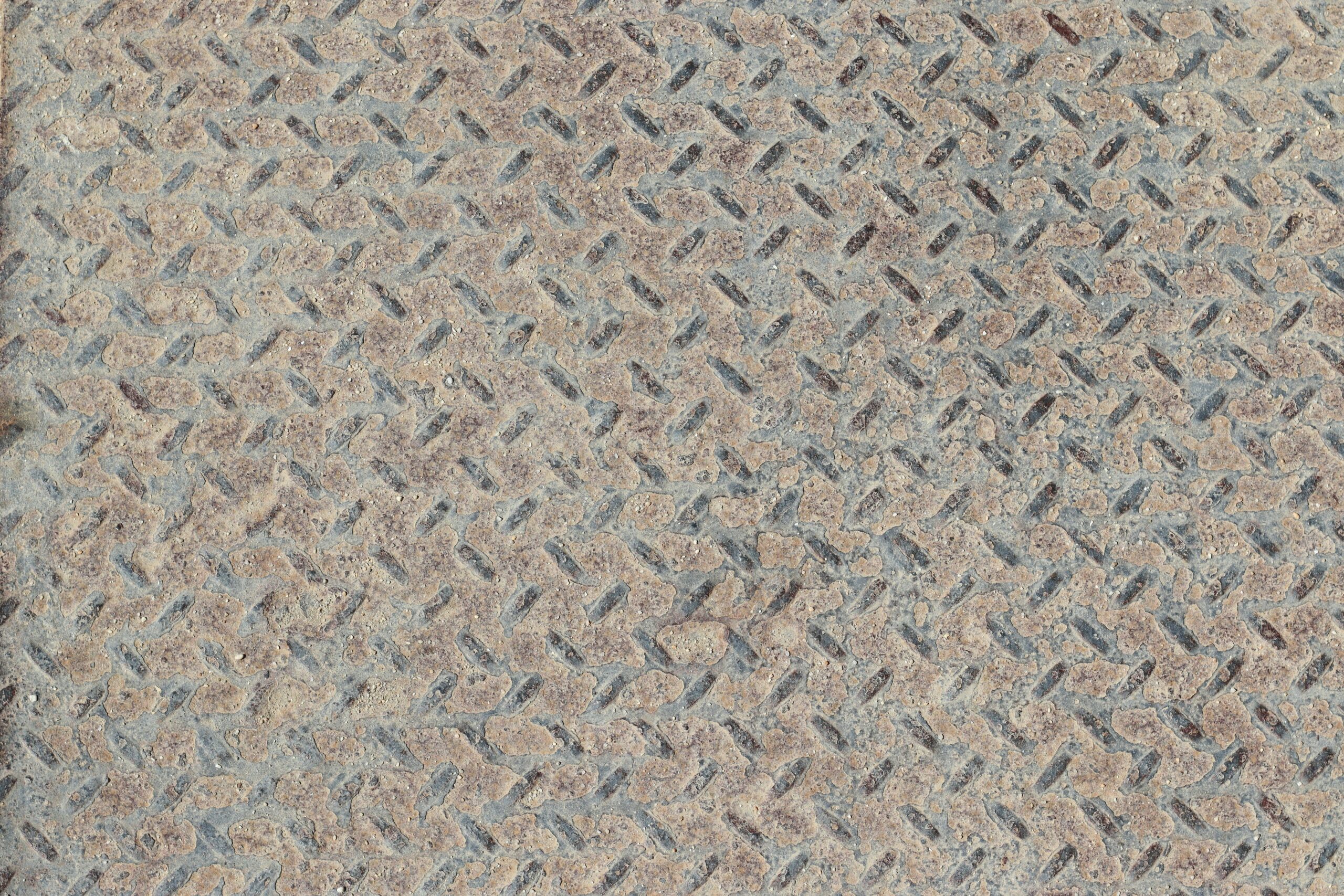 Comparison chart showing features of stainless steel, titanium, and ceramic mat splitters.